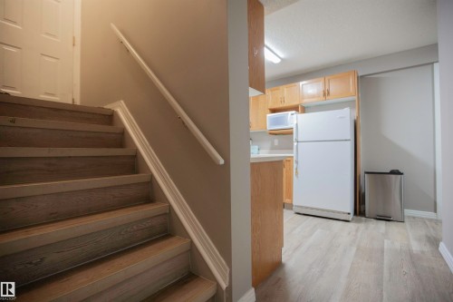 Side entry to Basement - 2817 40A Avenue, Edmonton, AB - Outdoor With Exterior