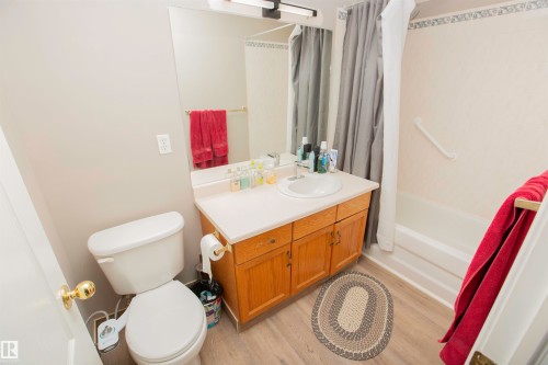 2817 40A Avenue, Edmonton, AB - Indoor Photo Showing Laundry Room