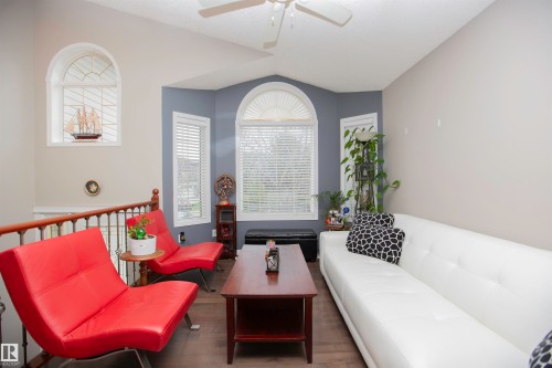 2817 40A Avenue, Edmonton, AB - Indoor