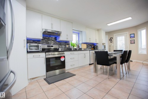 2817 40A Avenue, Edmonton, AB - Indoor