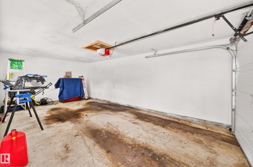 6807 112A Street, Edmonton, AB - Indoor Photo Showing Garage