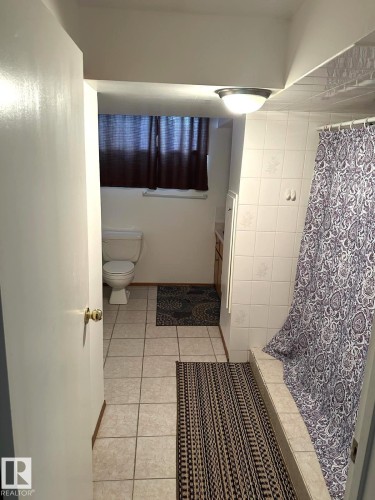 11035 166 Avenue, Edmonton, AB - Indoor