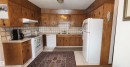 11035 166 Avenue, Edmonton, AB  - Indoor Photo Showing Kitchen With Double Sink 