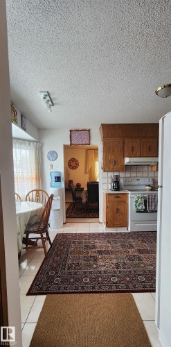 11035 166 Avenue, Edmonton, AB - Indoor