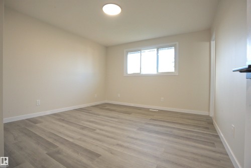 18412 92 Avenue, Edmonton, AB - Indoor Photo Showing Other Room