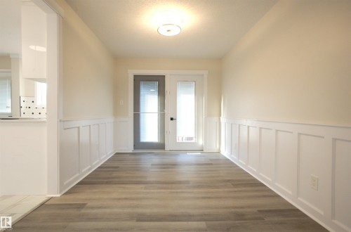 18412 92 Avenue, Edmonton, AB - Indoor Photo Showing Other Room