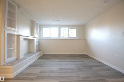 18412 92 Avenue, Edmonton, AB - Indoor Photo Showing Other Room