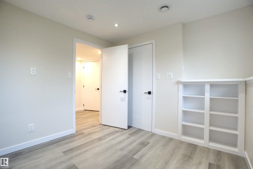 18412 92 Avenue, Edmonton, AB - Indoor Photo Showing Other Room