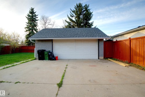 18412 92 Avenue, Edmonton, AB - Outdoor With Exterior