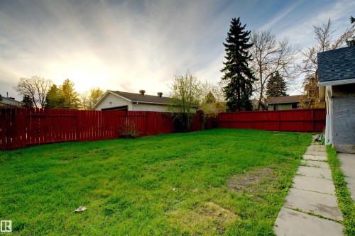 18412 92 Avenue, Edmonton, AB - Outdoor