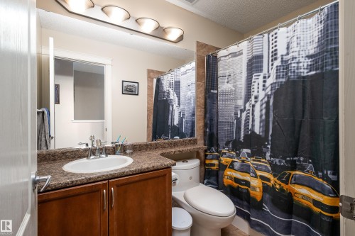4 Spring Grove Crescent, Spruce Grove, AB - Indoor Photo Showing Bathroom