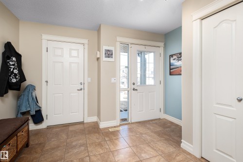4 Spring Grove Crescent, Spruce Grove, AB - Indoor Photo Showing Other Room