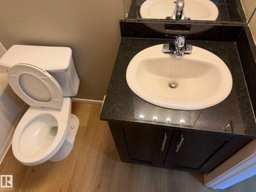 313 5390 Chappelle Rd, Edmonton, AB - Indoor Photo Showing Bathroom