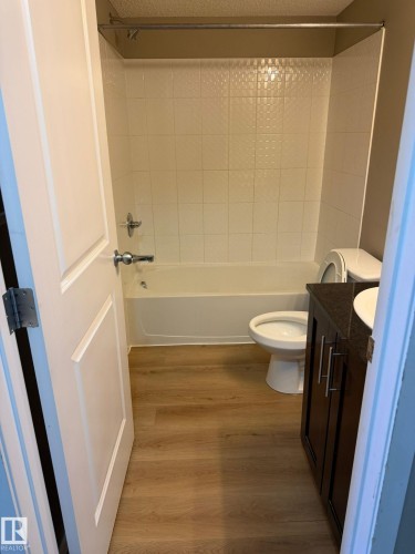 313 5390 Chappelle Rd, Edmonton, AB - Indoor Photo Showing Bathroom