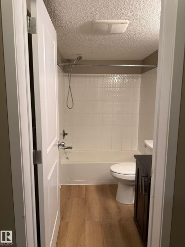 313 5390 Chappelle Rd, Edmonton, AB - Indoor Photo Showing Bathroom