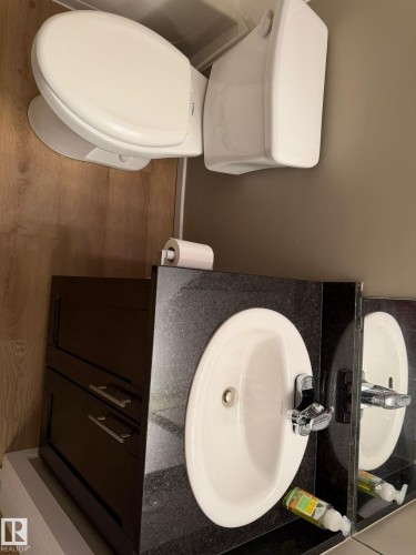 313 5390 Chappelle Rd, Edmonton, AB - Indoor Photo Showing Bathroom