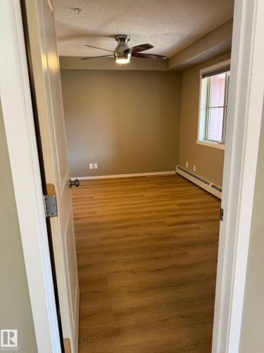 313 5390 Chappelle Rd, Edmonton, AB - Indoor Photo Showing Other Room