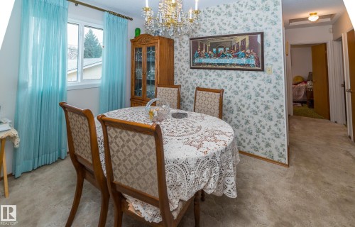 5915 115 Street, Edmonton, AB - Indoor Photo Showing Dining Room
