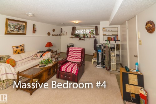 5915 115 Street, Edmonton, AB - Indoor