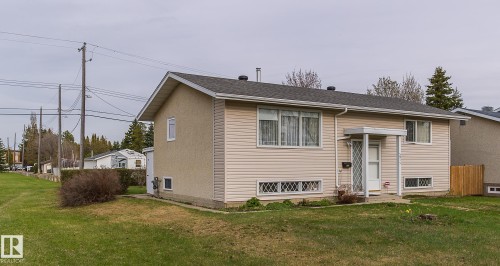 5915 115 Street, Edmonton, AB - Outdoor