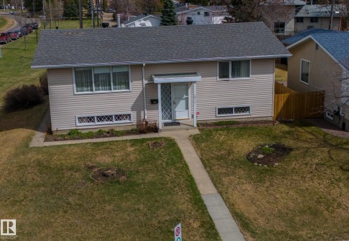 5915 115 Street, Edmonton, AB - Outdoor
