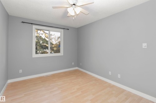 18 Willowdale Place, Edmonton, AB - Indoor Photo Showing Other Room