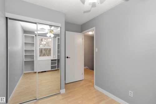 18 Willowdale Place, Edmonton, AB - Indoor Photo Showing Other Room