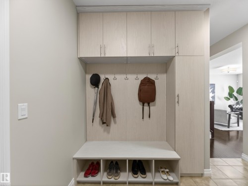 1473 Wates Link, Edmonton, AB - Indoor Photo Showing Laundry Room