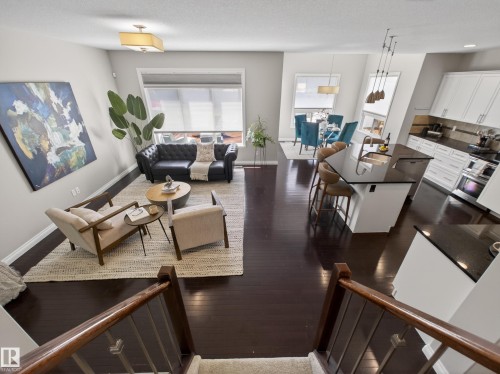 1473 Wates Link, Edmonton, AB - Indoor Photo Showing Living Room