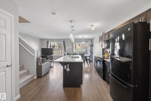 757 Eagleson Crescent, Edmonton, AB 