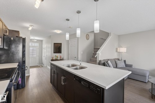 757 Eagleson Crescent, Edmonton, AB 