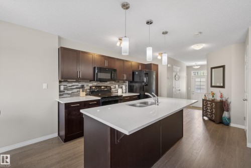 757 Eagleson Crescent, Edmonton, AB 