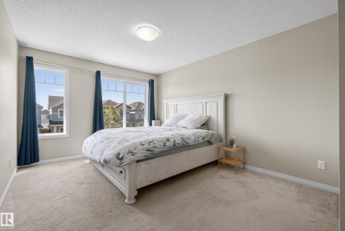 757 Eagleson Crescent, Edmonton, AB 