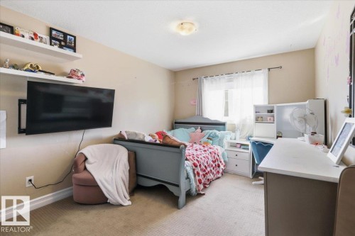 30 Ravine Drive, Devon, AB - Indoor Photo Showing Bedroom
