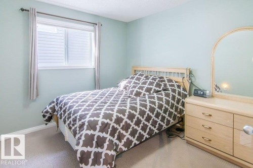 6103 5 Avenue, Edmonton, AB - Indoor Photo Showing Bedroom