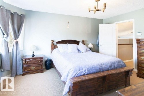 6103 5 Avenue, Edmonton, AB - Indoor Photo Showing Bedroom