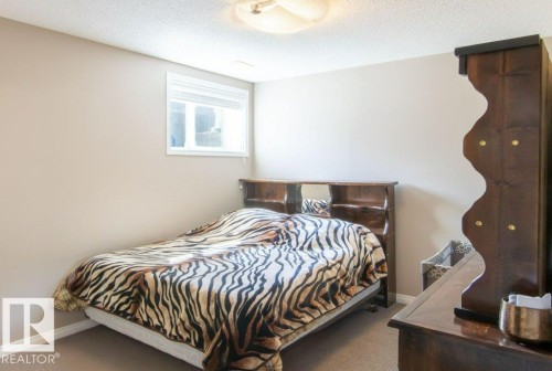6103 5 Avenue, Edmonton, AB - Indoor Photo Showing Bedroom