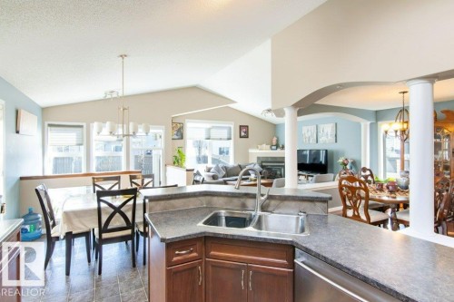 6103 5 Avenue, Edmonton, AB - Indoor