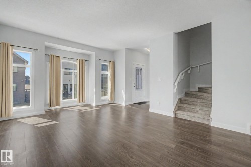 36 723 172 Street, Edmonton, AB - Indoor Photo Showing Living Room