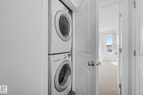 36 723 172 Street, Edmonton, AB - Indoor Photo Showing Laundry Room