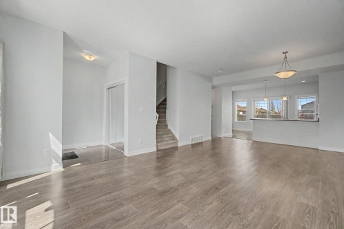 36 723 172 Street, Edmonton, AB - Indoor Photo Showing Living Room