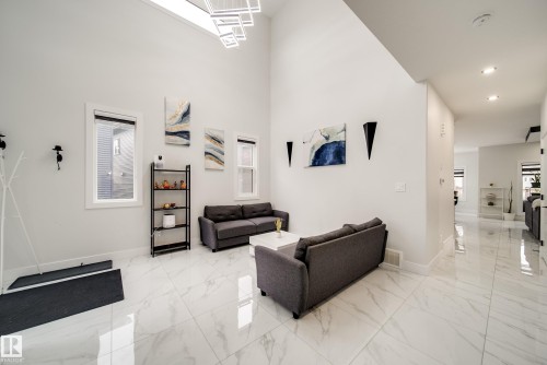 6903 173 Avenue, Edmonton, AB - Indoor Photo Showing Other Room