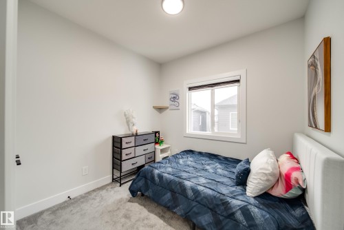 6903 173 Avenue, Edmonton, AB - Indoor Photo Showing Bedroom
