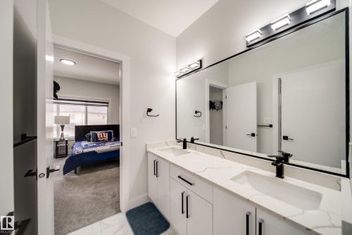 6903 173 Avenue, Edmonton, AB - Indoor Photo Showing Bathroom