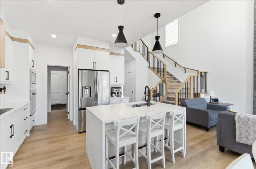 14 Enns Crest, Fort Saskatchewan, AB - Indoor