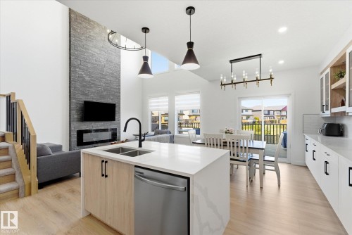 14 Enns Crest, Fort Saskatchewan, AB - Indoor Photo Showing Kitchen With Double Sink With Upgraded Kitchen