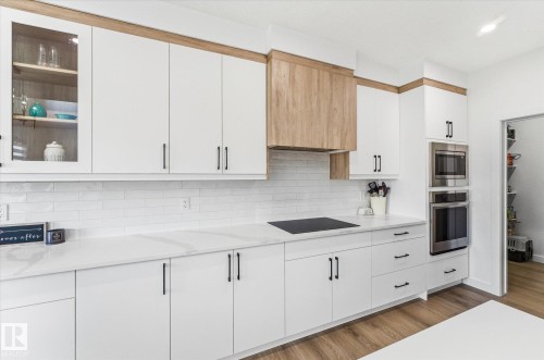 14 Enns Crest, Fort Saskatchewan, AB - Indoor Photo Showing Kitchen
