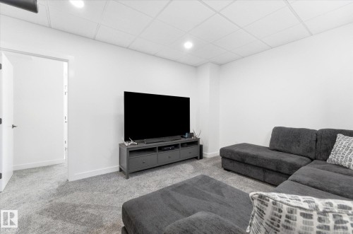14 Enns Crest, Fort Saskatchewan, AB - Indoor