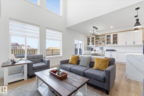 14 Enns Crest, Fort Saskatchewan, AB - Indoor Photo Showing Living Room