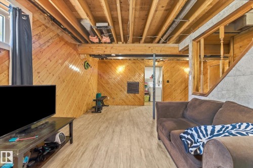 5702 50 Street, Stony Plain, AB - Indoor